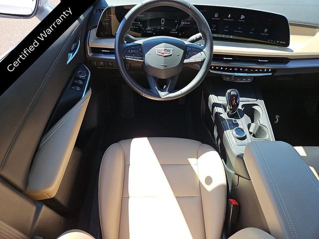 2024 Cadillac XT4 Luxury