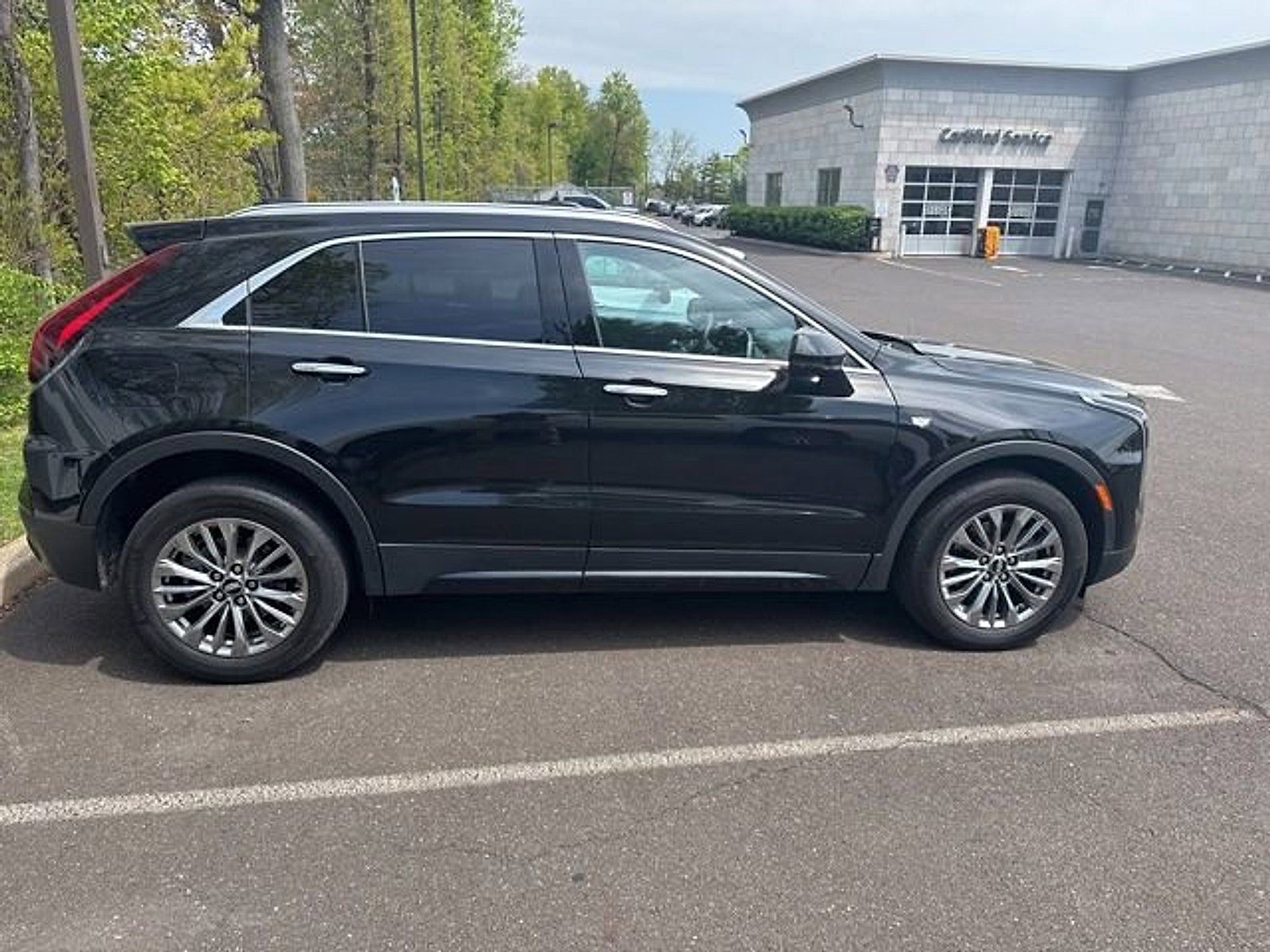 2025 Cadillac XT4 Premium Luxury