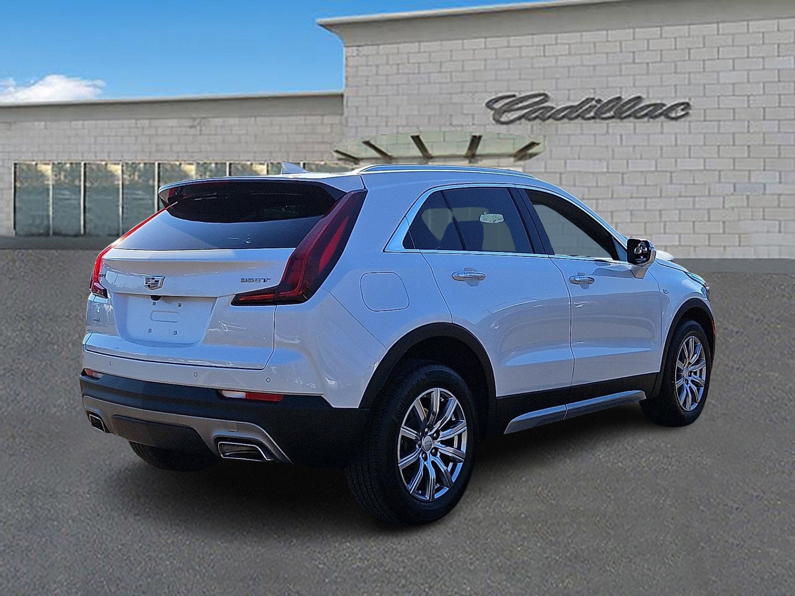 2023 Cadillac XT4 Premium Luxury