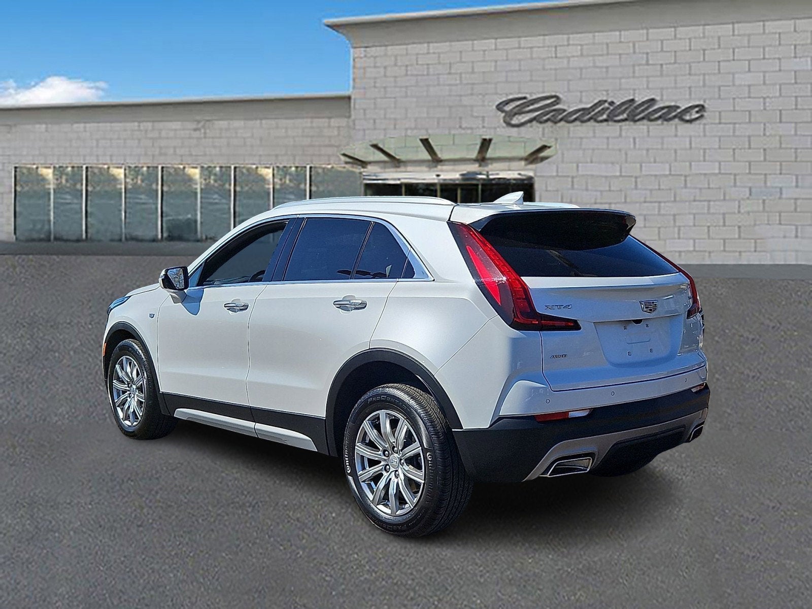 2023 Cadillac XT4 Premium Luxury