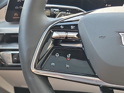 2024 Cadillac LYRIQ Luxury 2