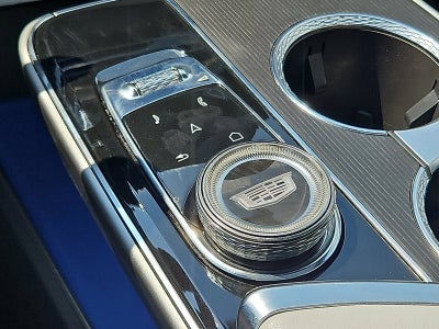 2024 Cadillac LYRIQ Luxury 2