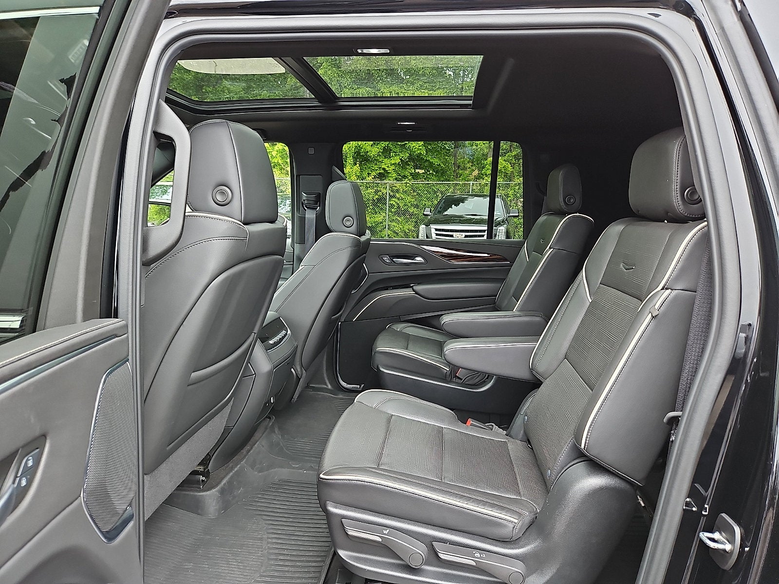 2024 Cadillac Escalade ESV Premium Luxury