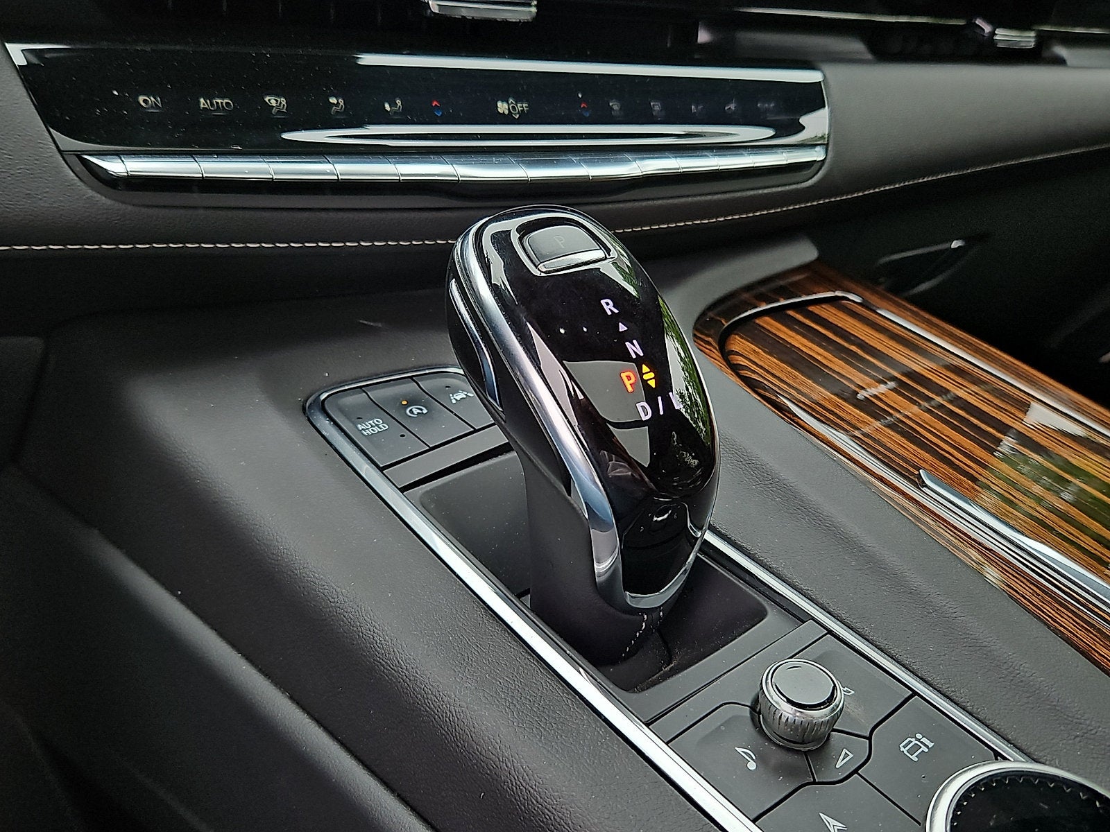 2024 Cadillac Escalade ESV Premium Luxury