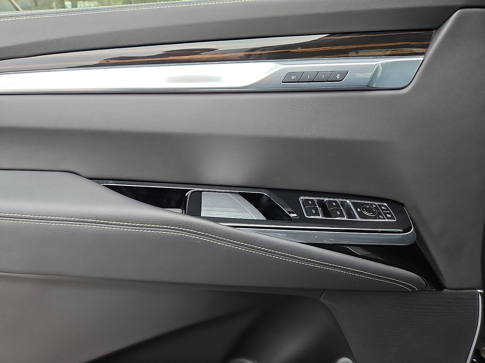 2025 Cadillac Escalade Luxury