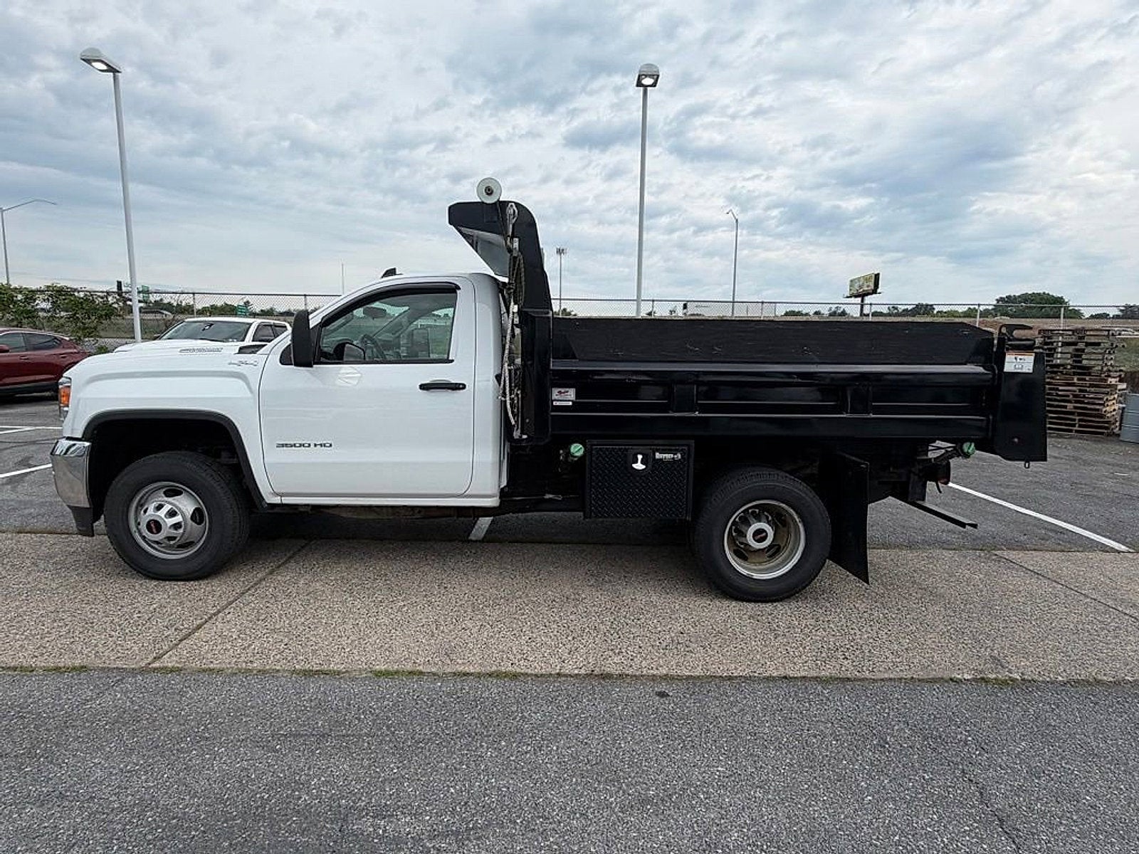 2018 GMC Sierra 3500 HD Chassis Cab NA