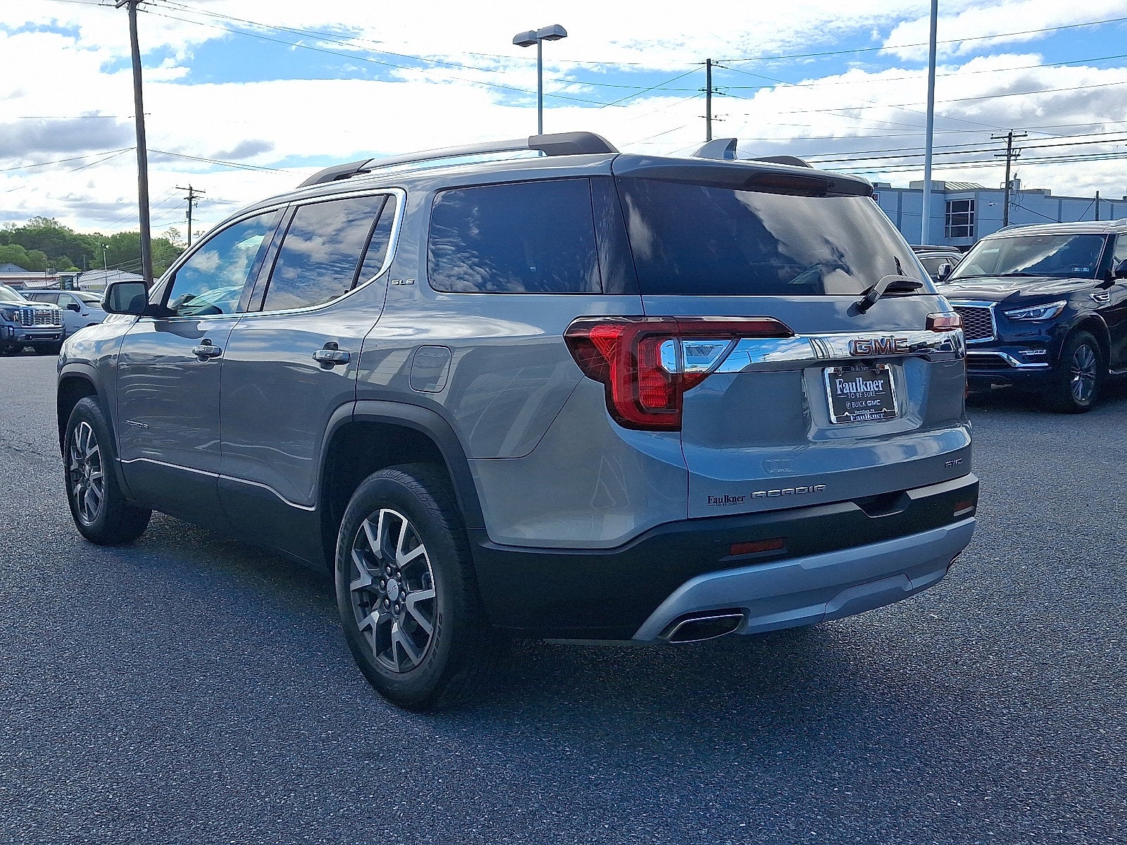 2023 GMC Acadia SLE