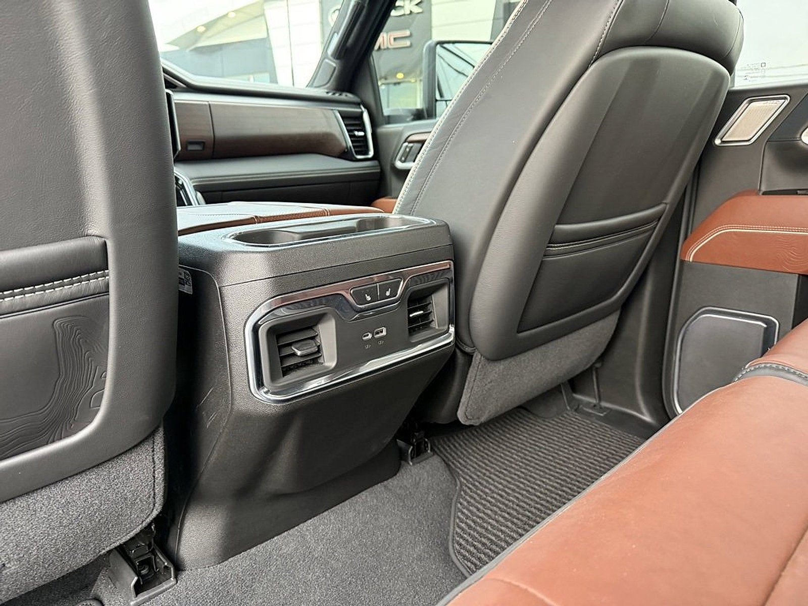 2025 GMC Sierra 3500 HD Denali Ultimate