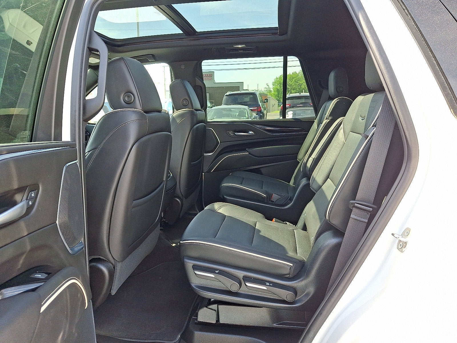 2023 Cadillac Escalade Sport