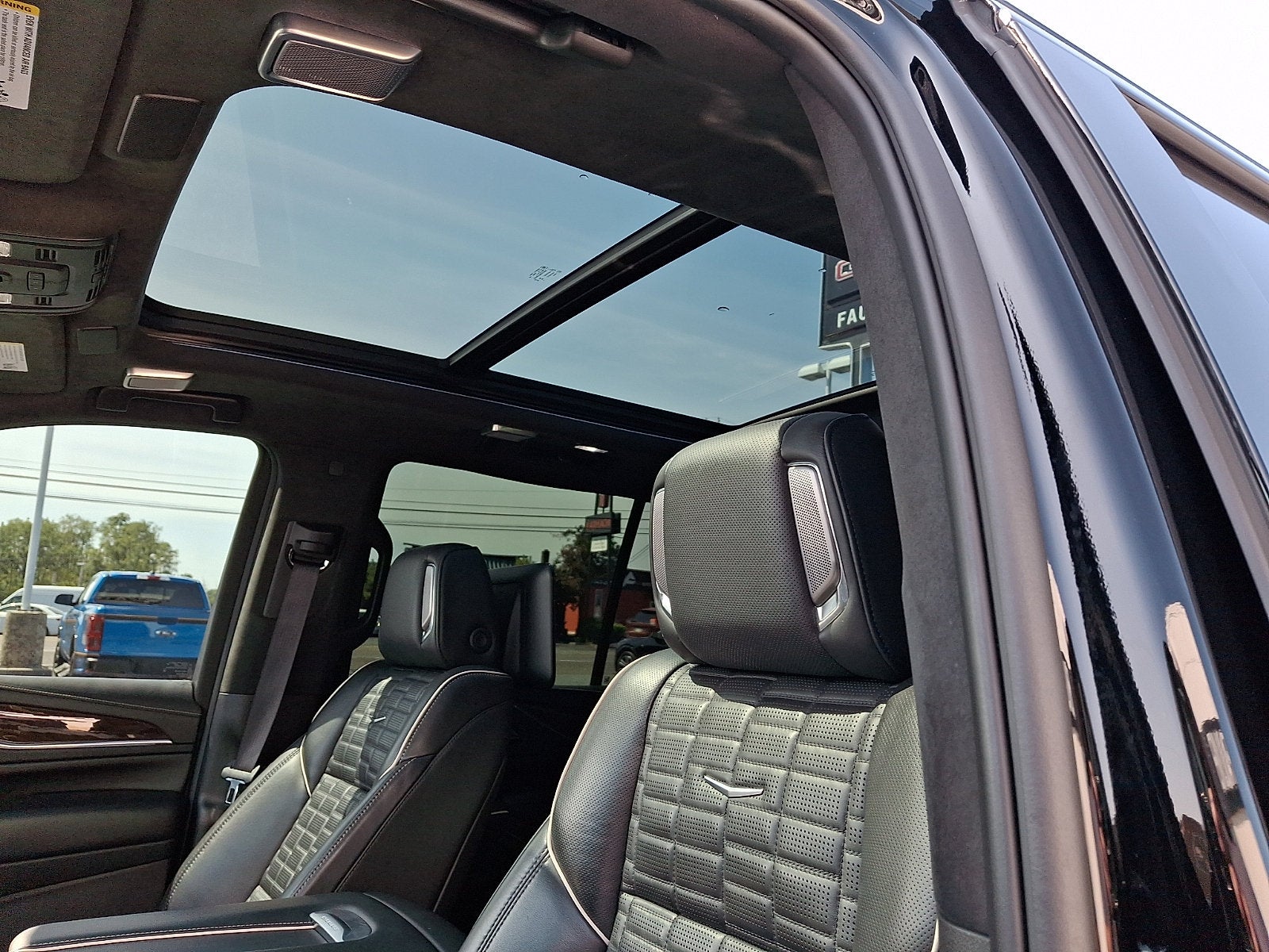 2023 Cadillac Escalade 4WD Sport Platinum