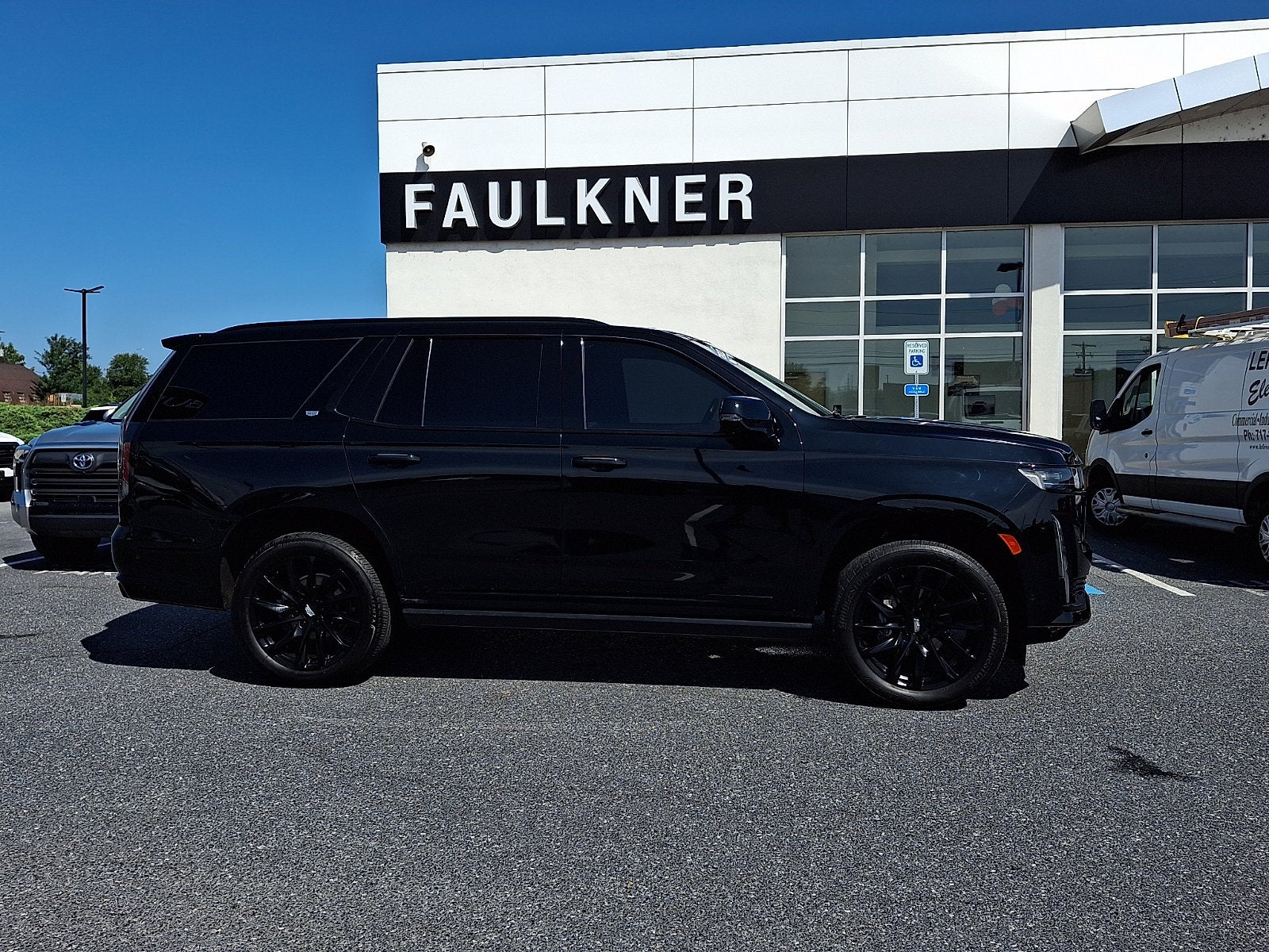 2023 Cadillac Escalade 4WD Sport Platinum
