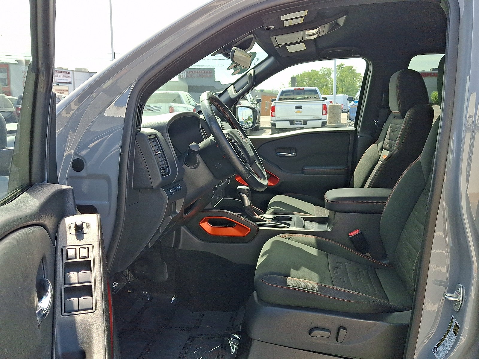 2024 Nissan Frontier Crew Cab PRO-4X 4x4
