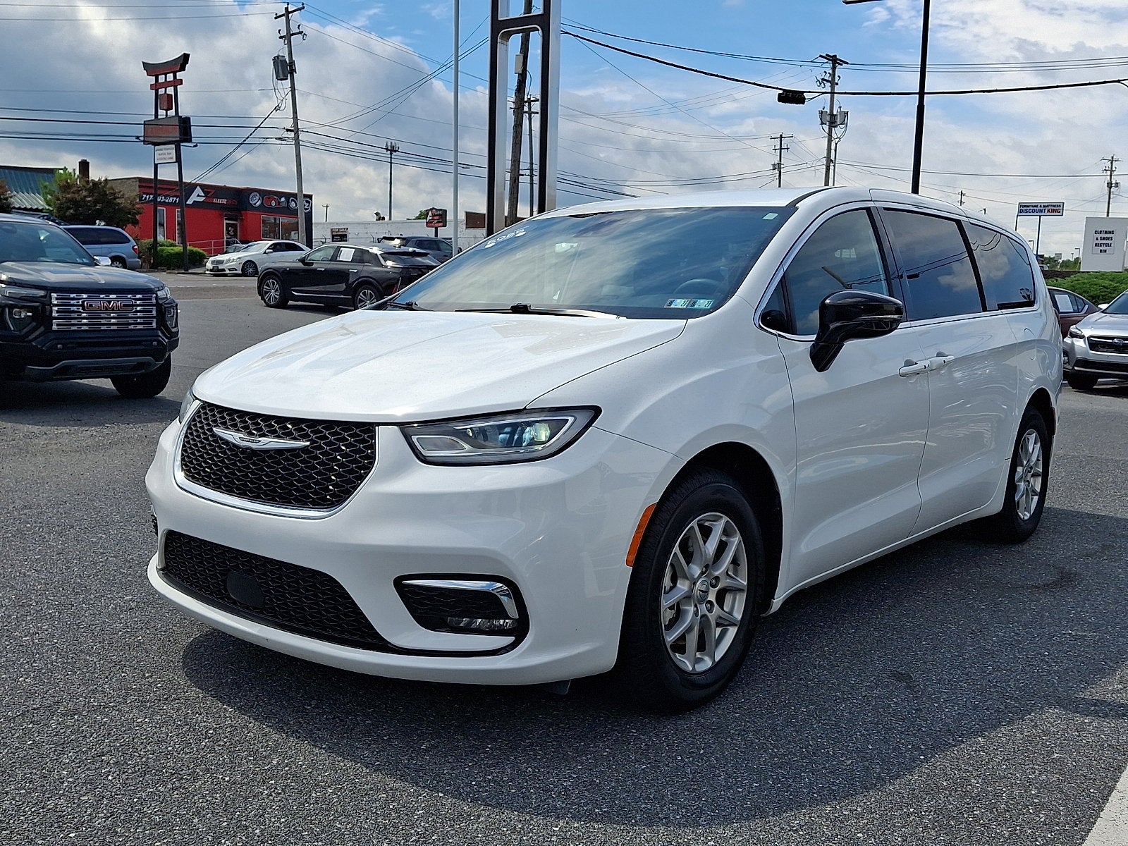 2025 Chrysler Pacifica Select