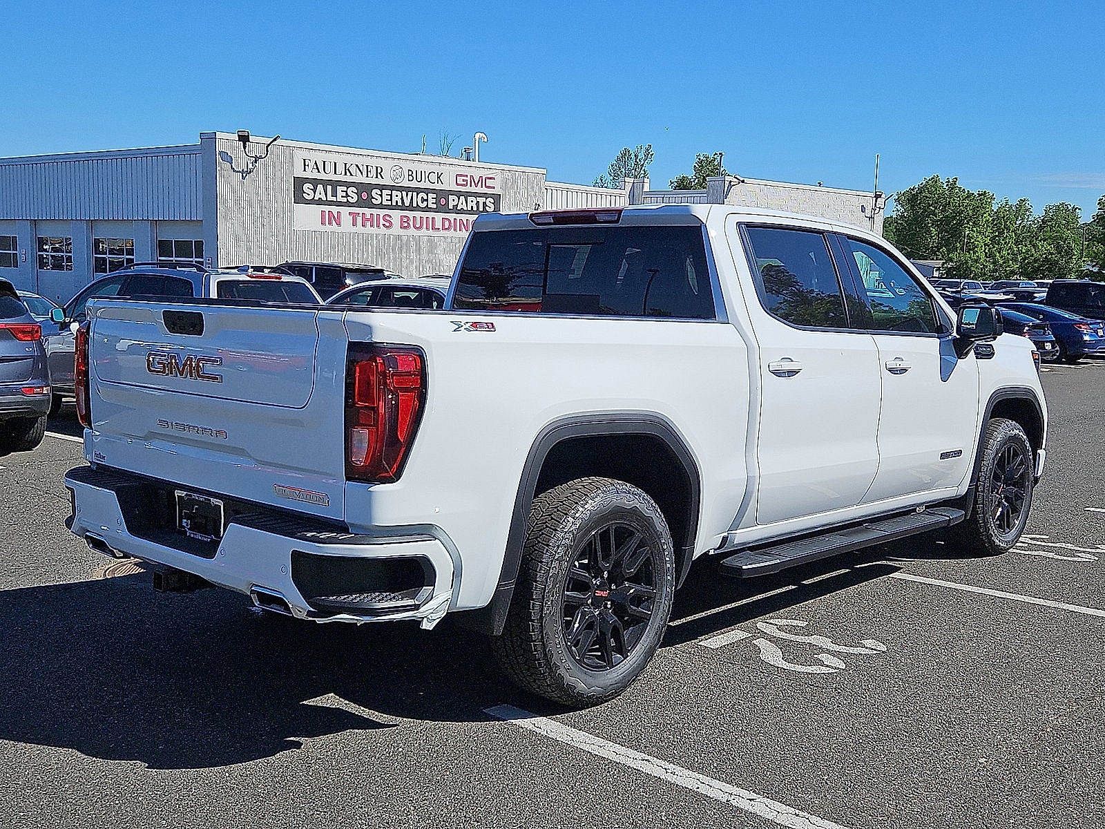 2026 GMC Sierra 1500 Elevation