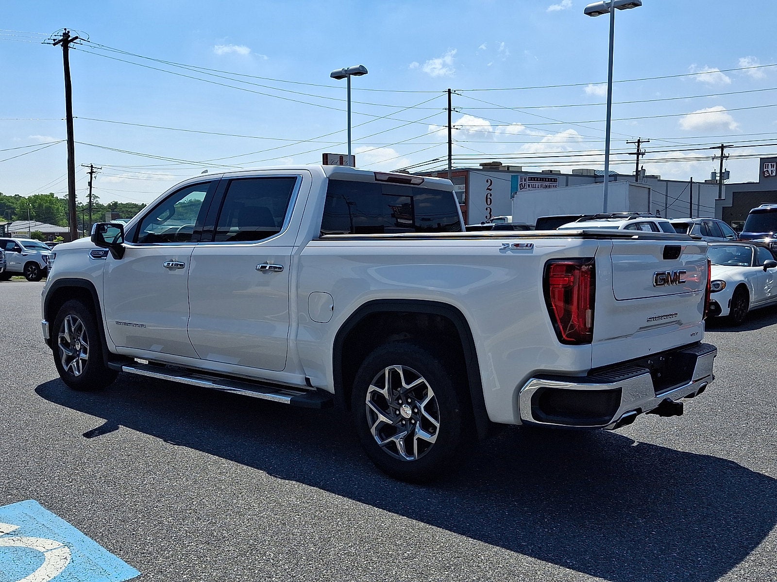 2023 GMC Sierra 1500 SLT