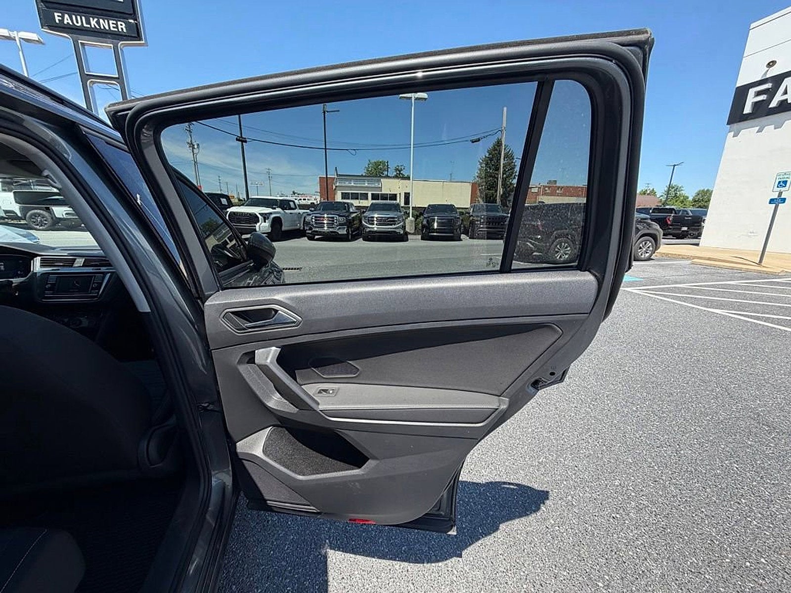 2022 Volkswagen Tiguan S