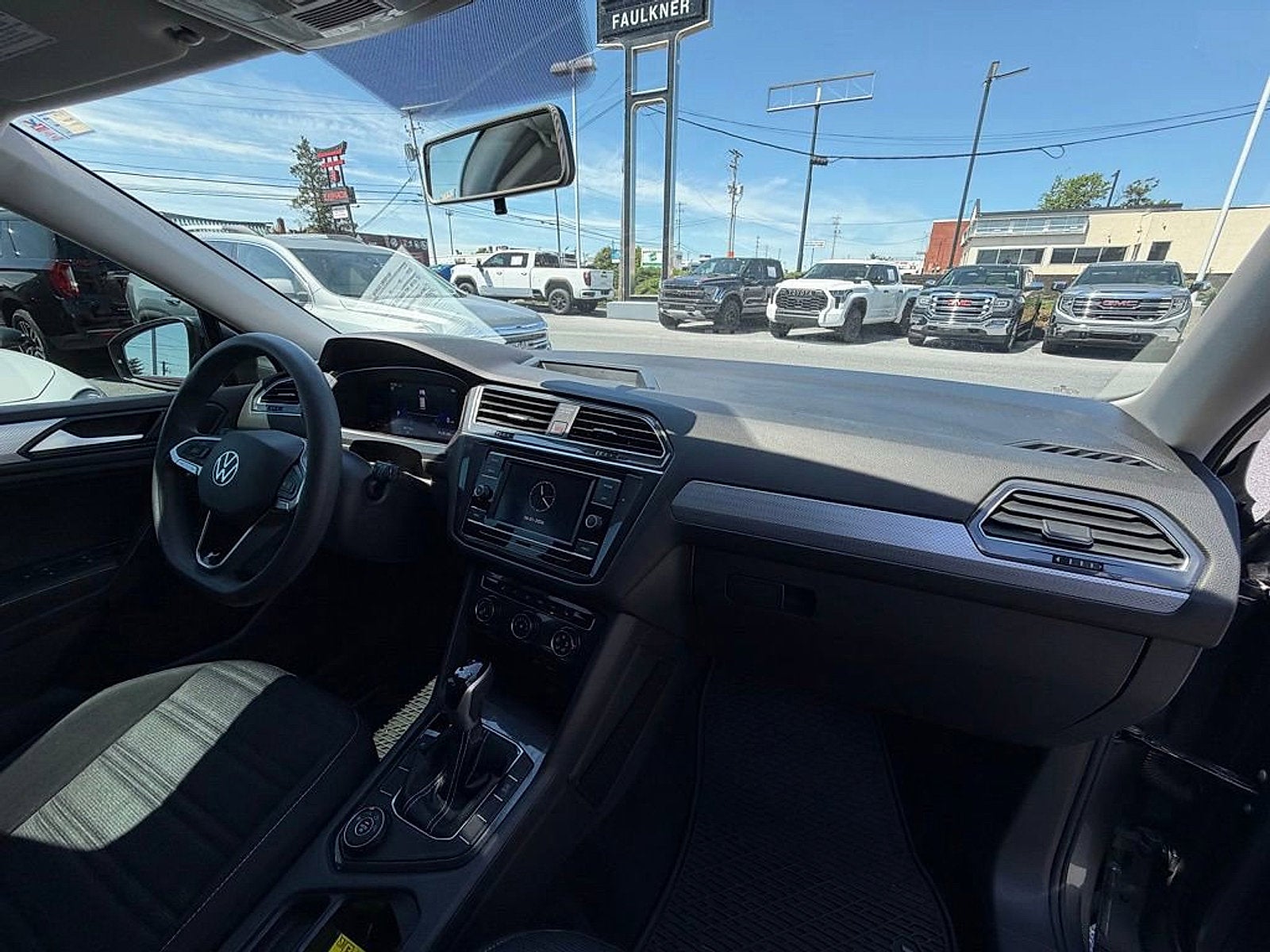 2022 Volkswagen Tiguan S