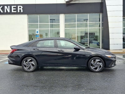 2025 Hyundai Elantra SEL Sport