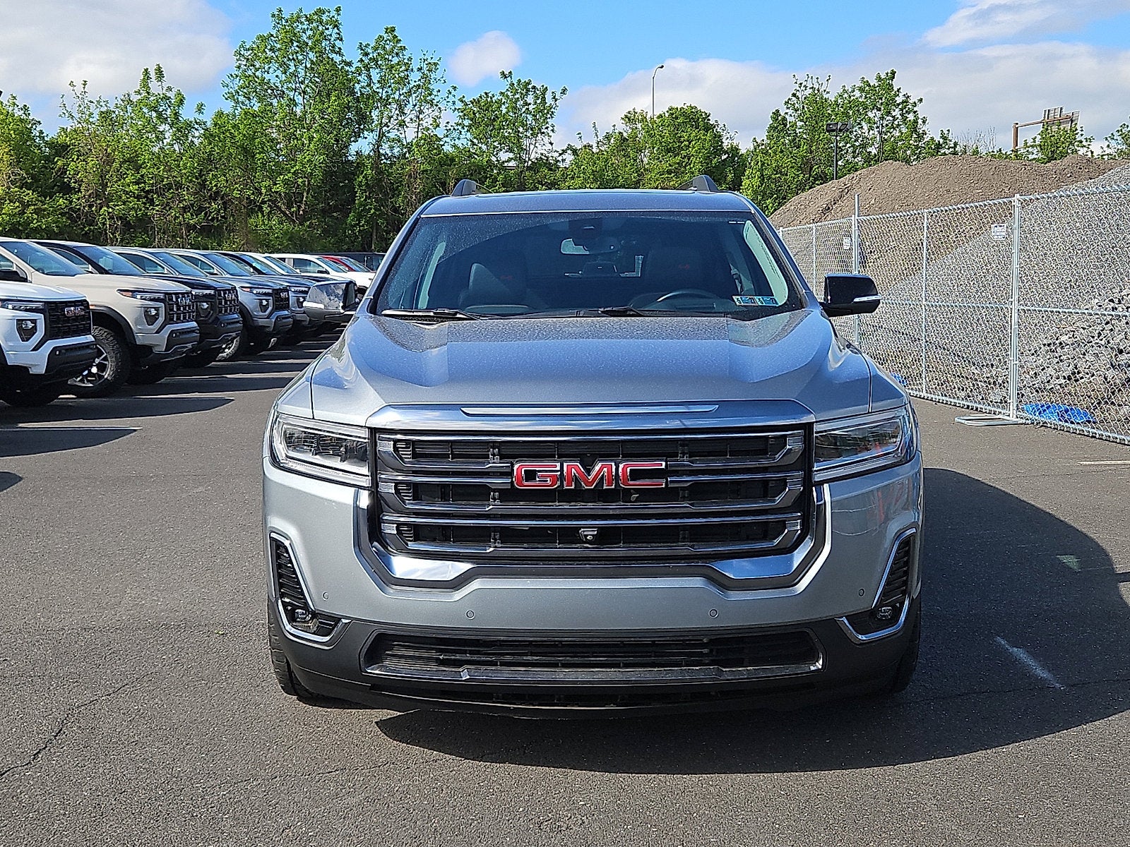 2023 GMC Acadia AT4