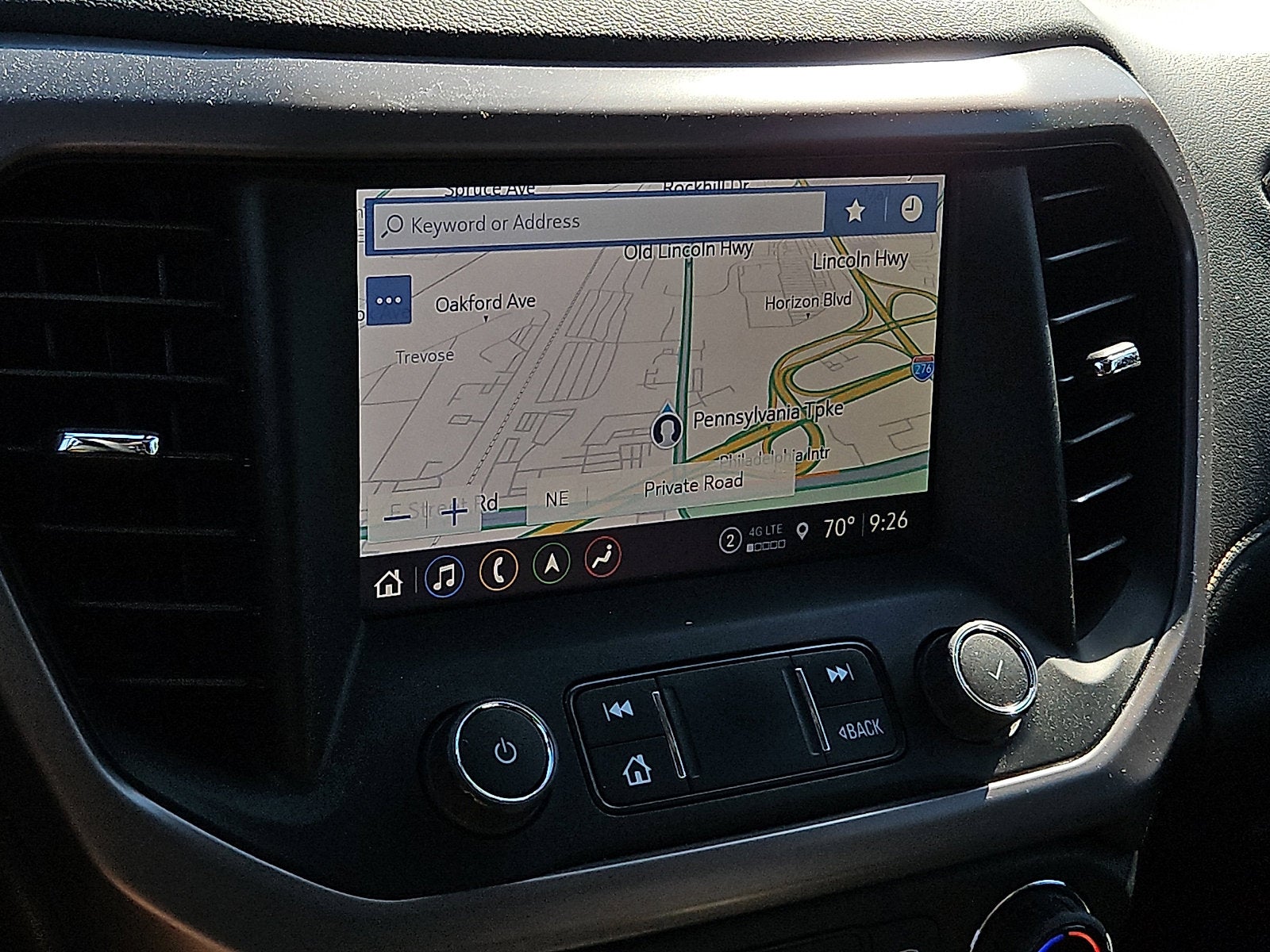 2023 GMC Acadia AT4