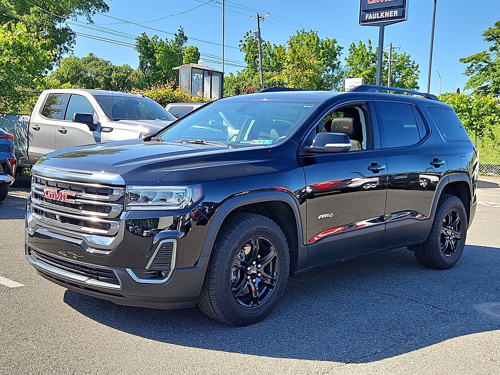 2023 GMC Acadia AT4