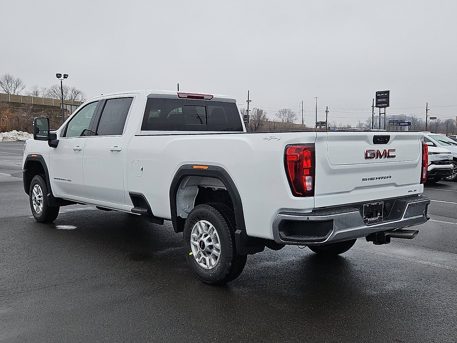 2026 GMC Sierra 2500 HD SLE