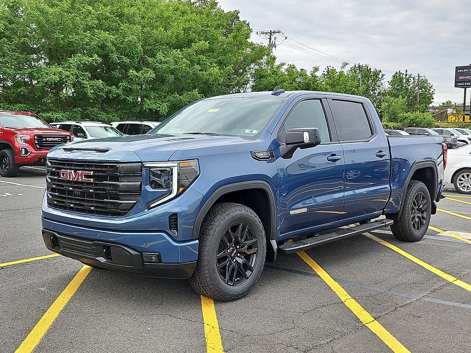 2026 GMC Sierra 1500 Elevation