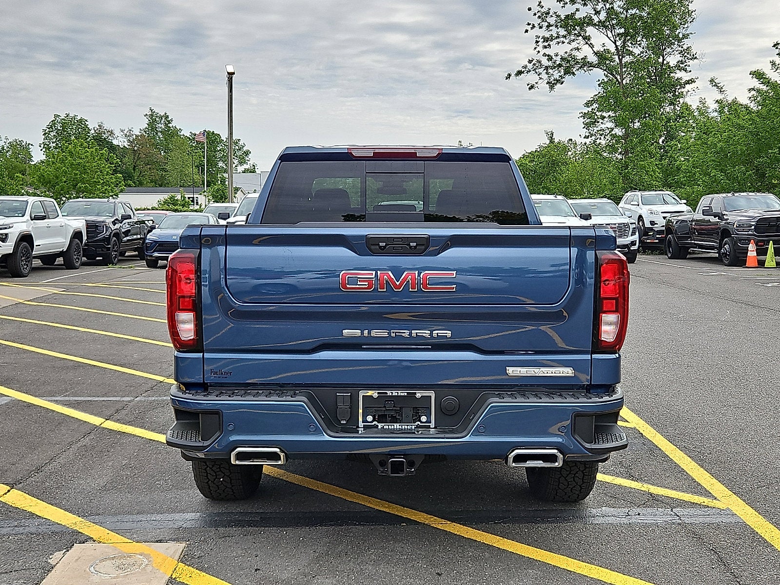 2026 GMC Sierra 1500 Elevation