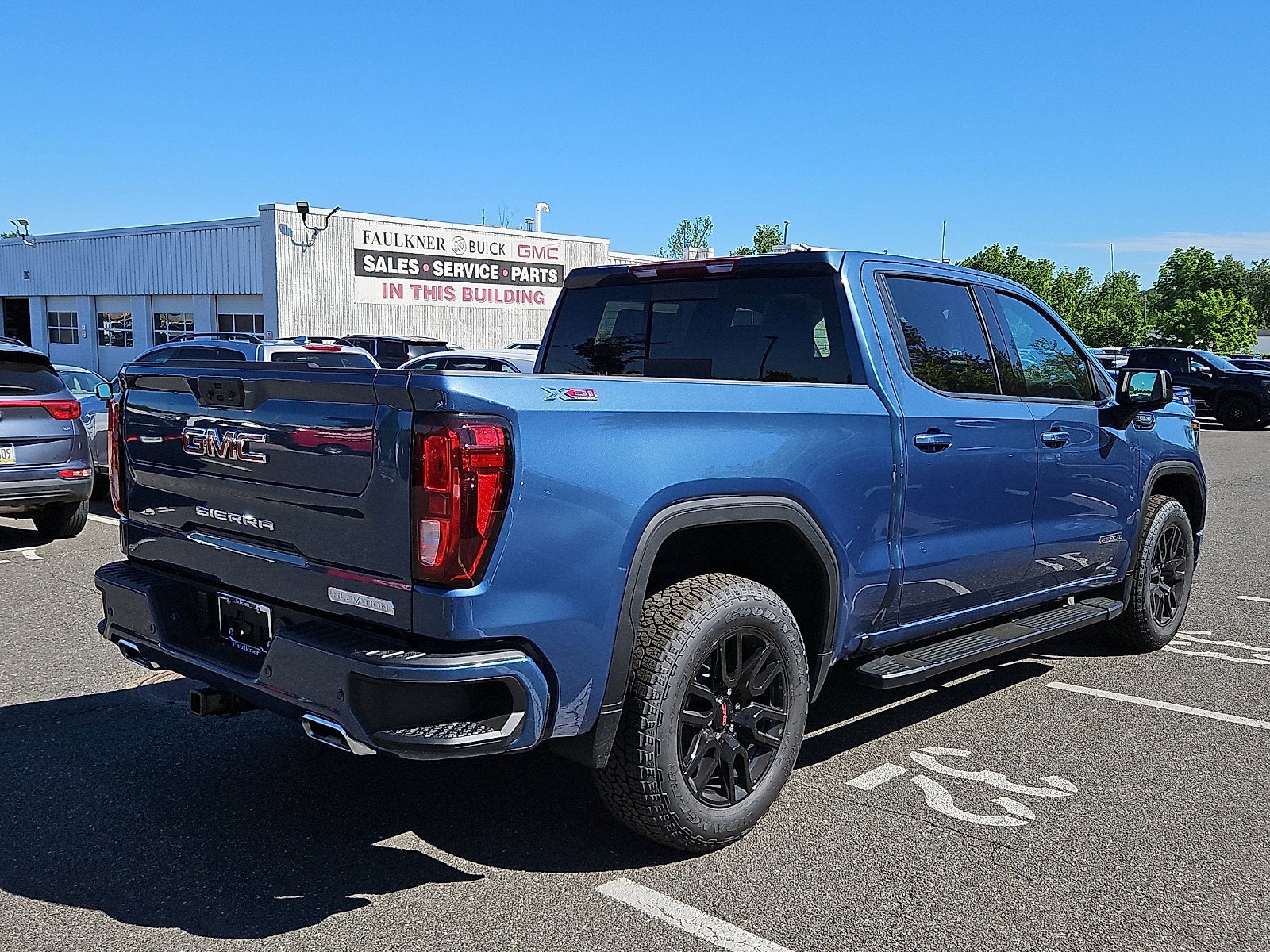 2026 GMC Sierra 1500 Elevation