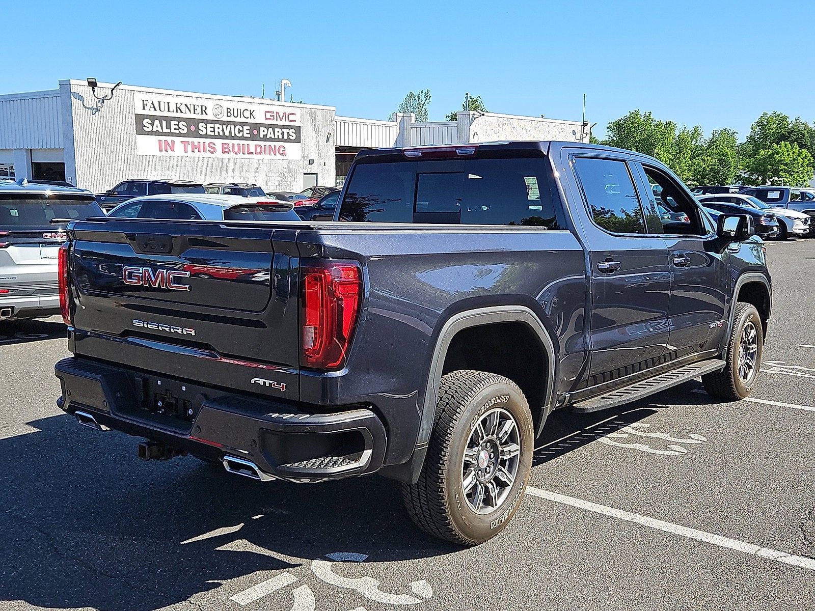 2024 GMC Sierra 1500 AT4