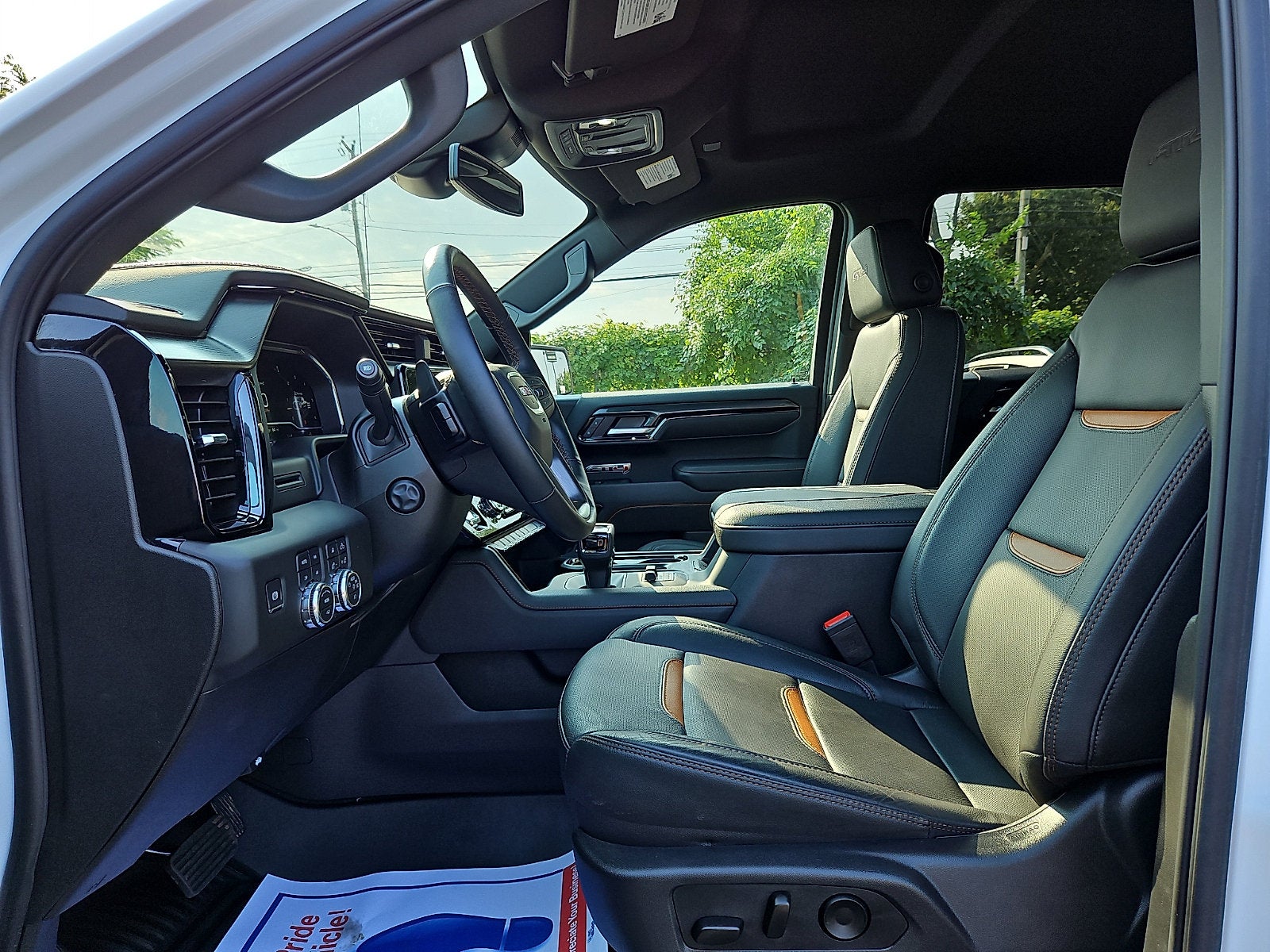2025 GMC Sierra 1500 AT4