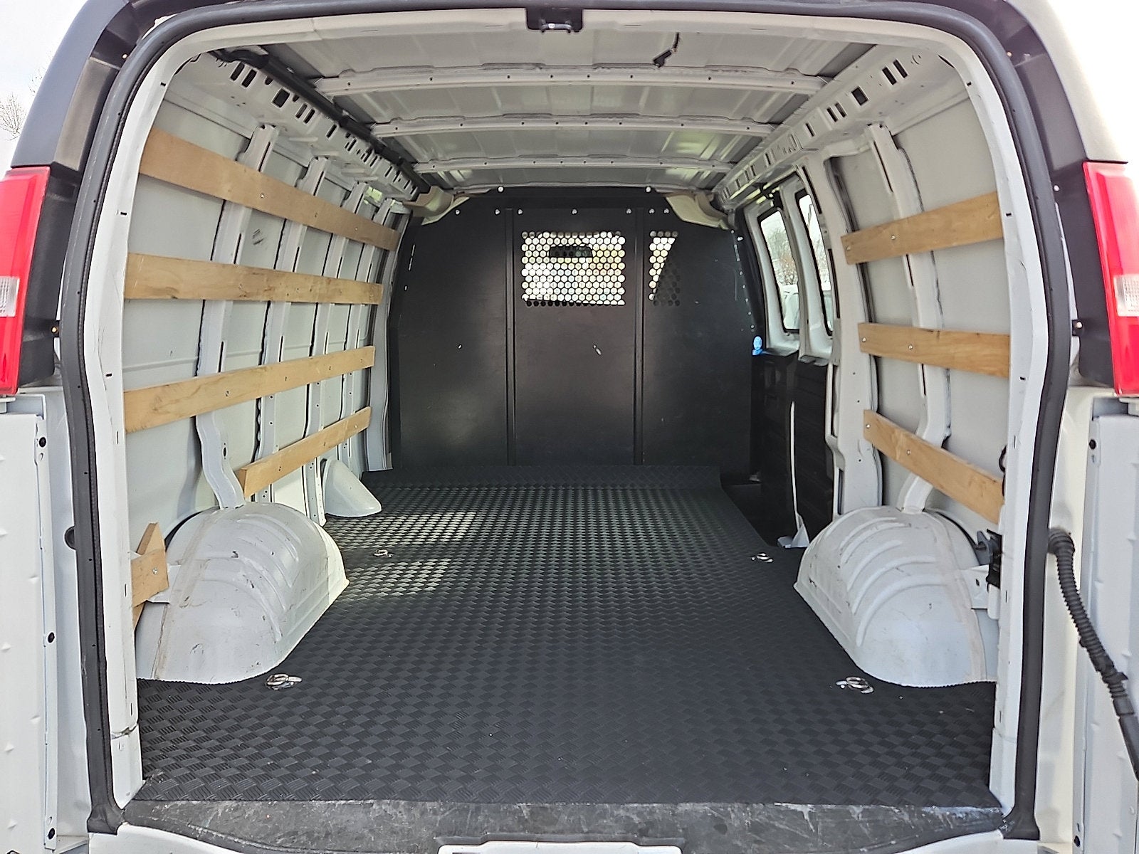 2024 GMC Savana Cargo 2500 Work Van