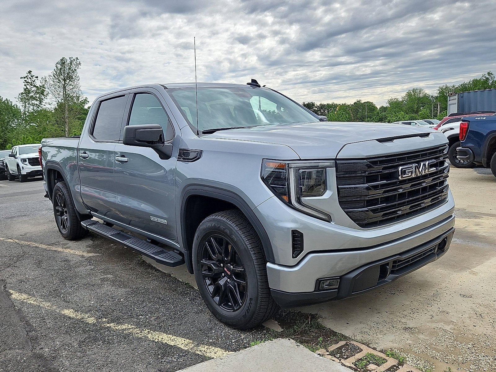 2023 GMC Sierra 1500 Elevation