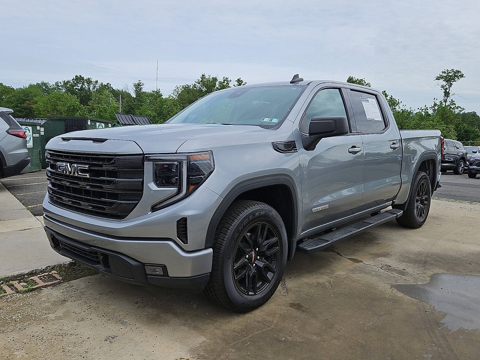 2023 GMC Sierra 1500 Elevation