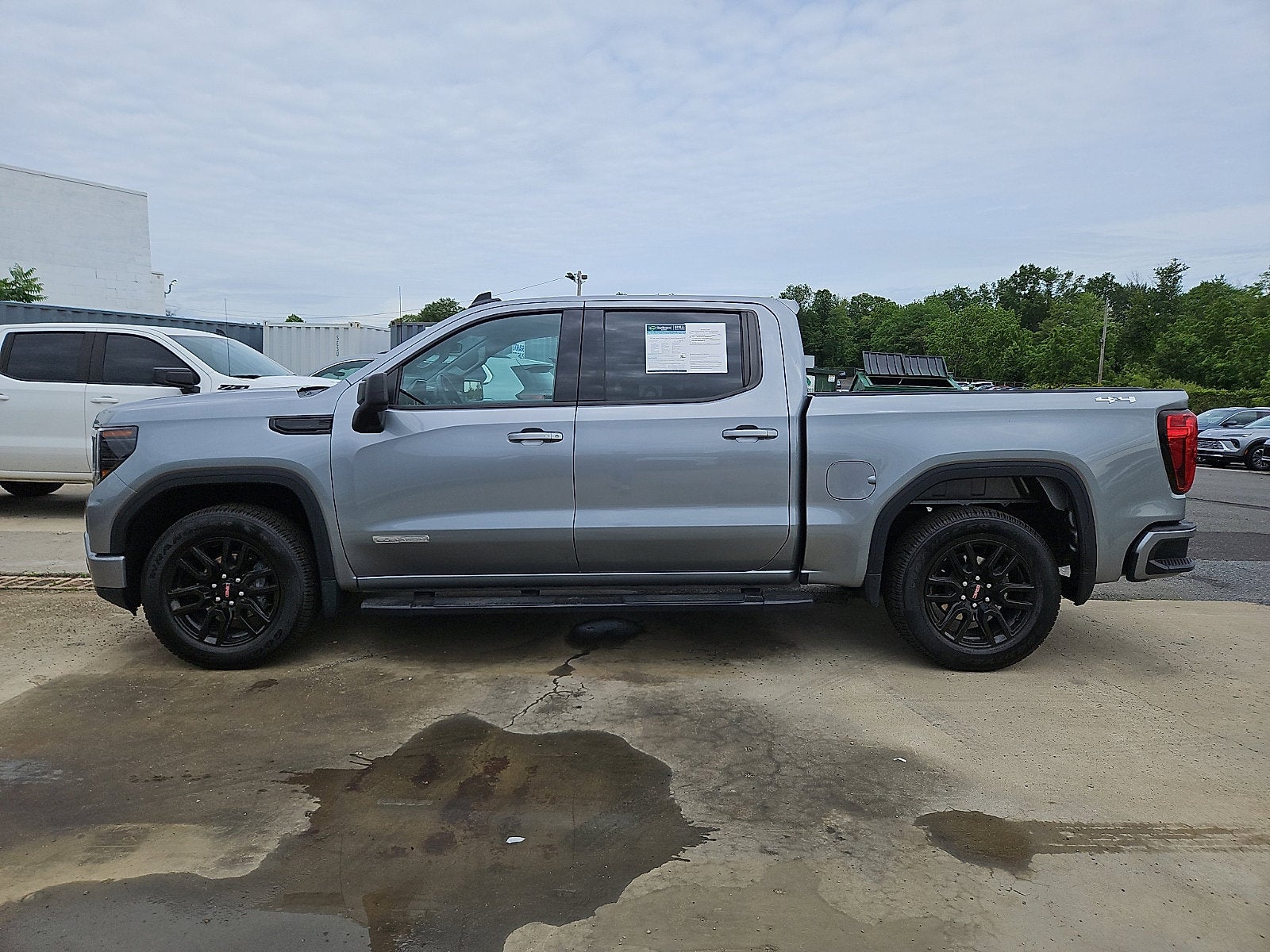 2023 GMC Sierra 1500 Elevation