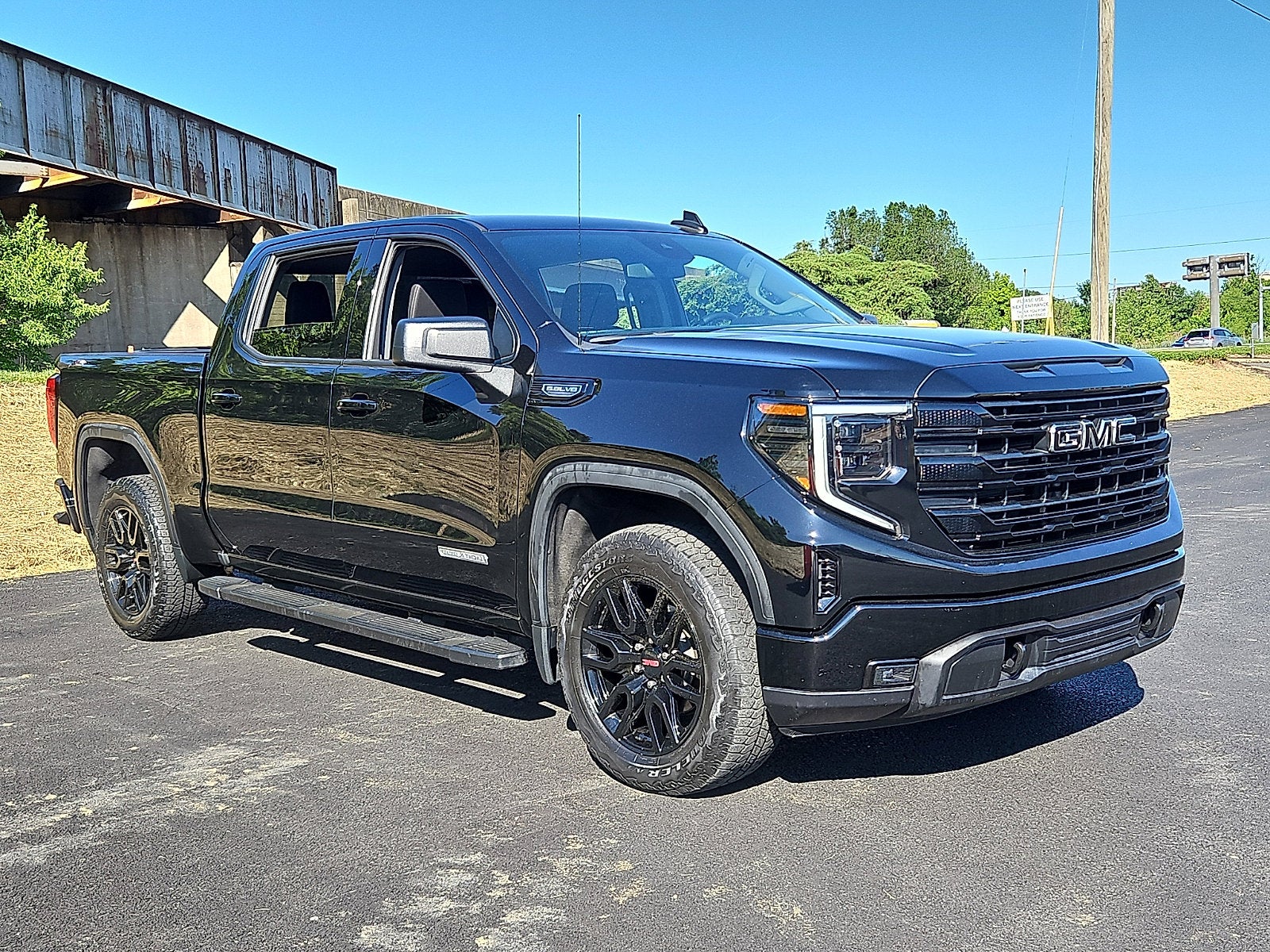 2023 GMC Sierra 1500 Elevation