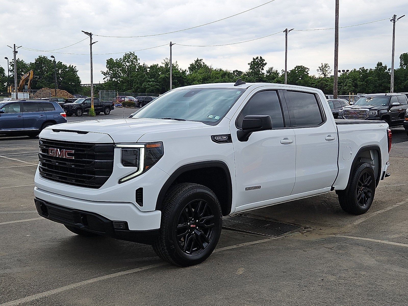 2024 GMC Sierra 1500 Elevation