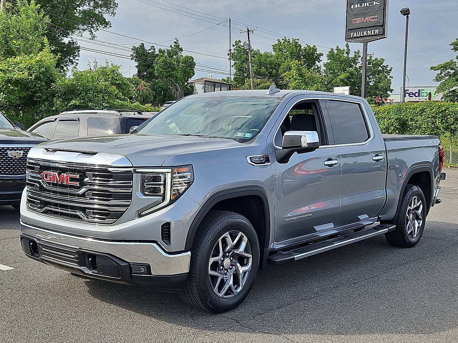 2023 GMC Sierra 1500 SLT