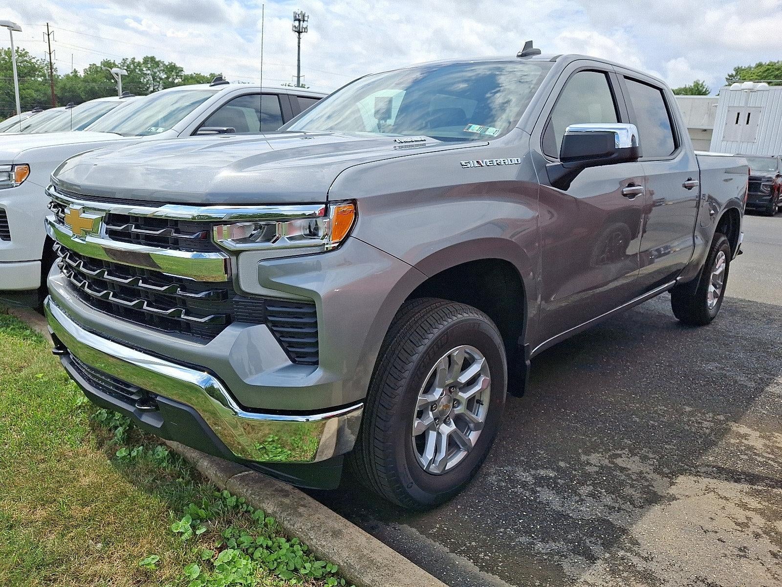 2026 Chevrolet Silverado 1500 Crew Cab Short Box 4-Wheel Drive LT 2FL