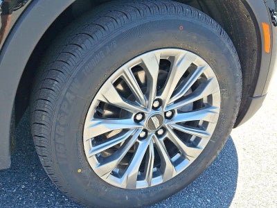 2025 Cadillac XT4 Premium Luxury