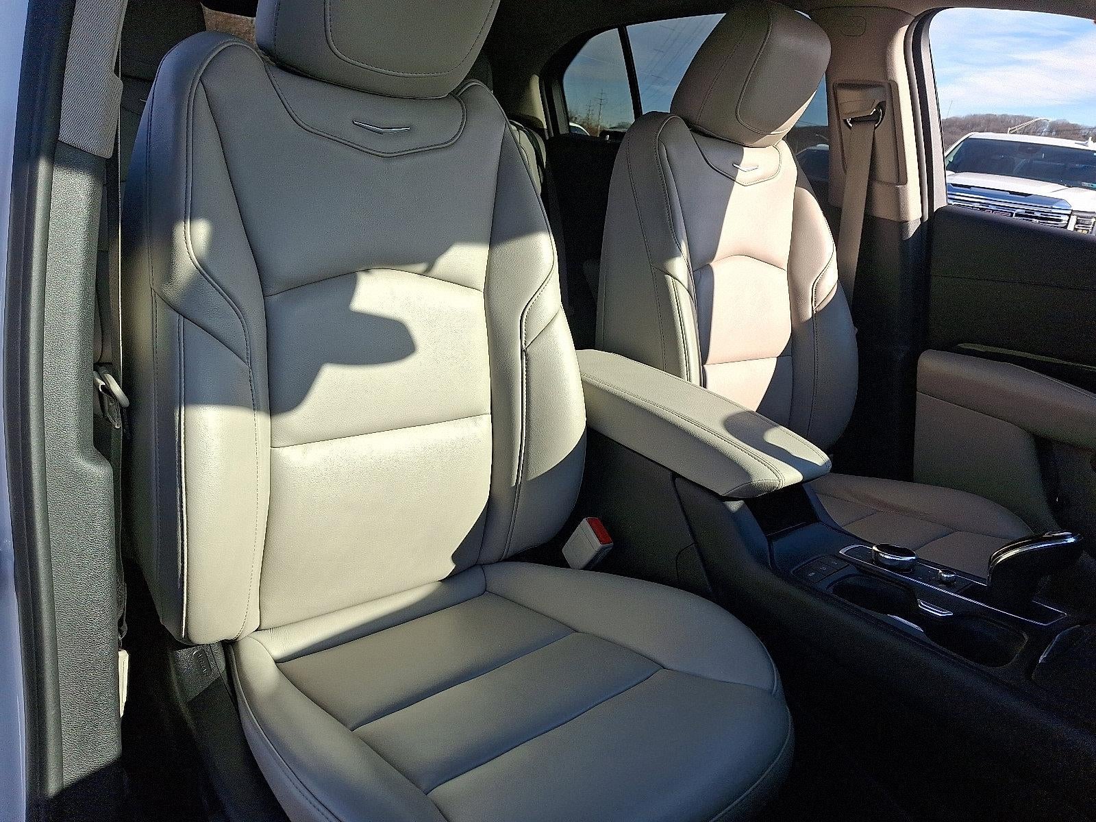 2020 Cadillac XT4 Premium Luxury