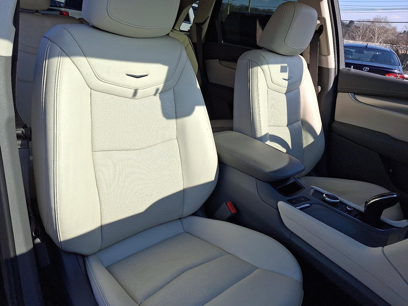 2022 Cadillac XT5 Premium Luxury