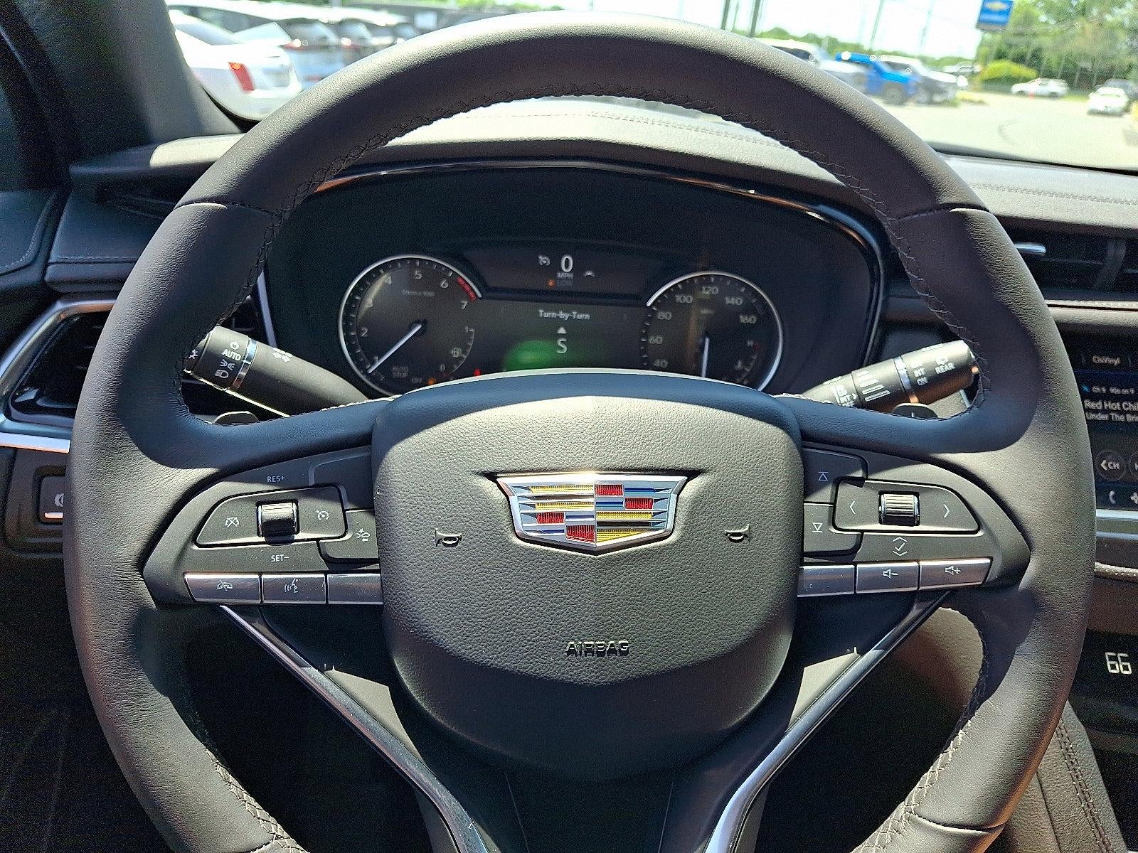 2024 Cadillac XT6 Luxury