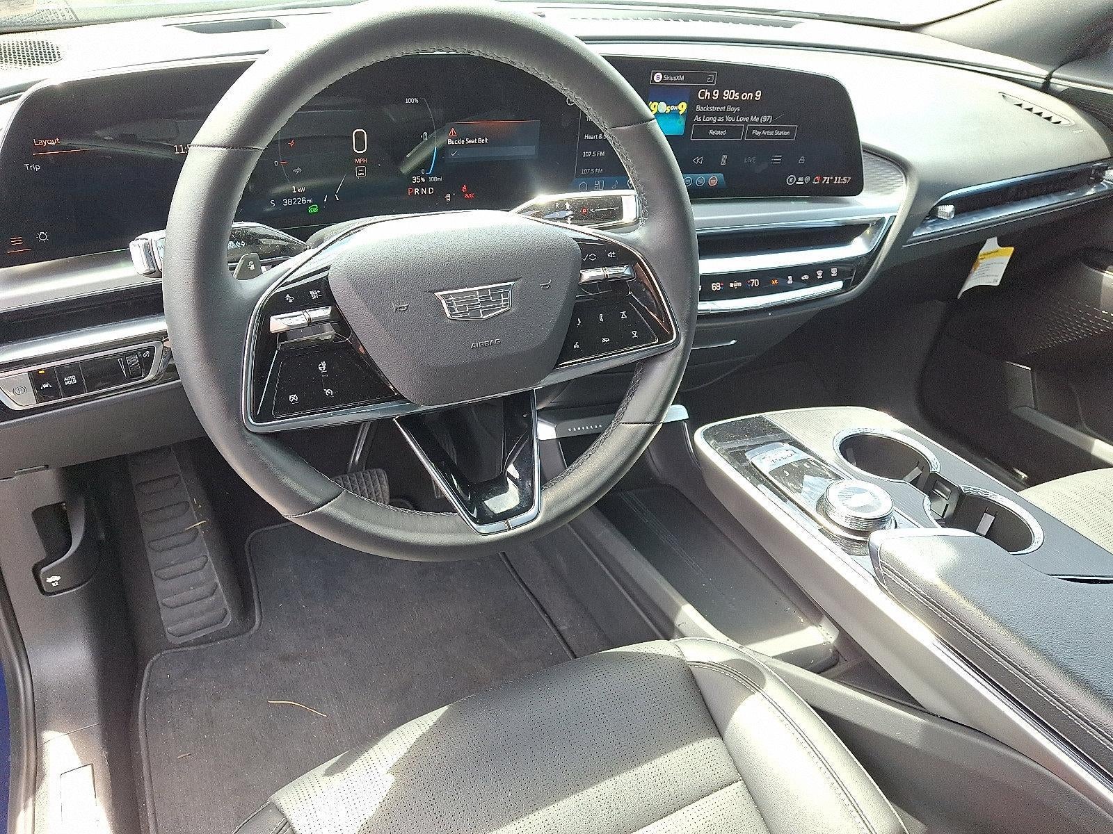 2024 Cadillac LYRIQ Luxury 1