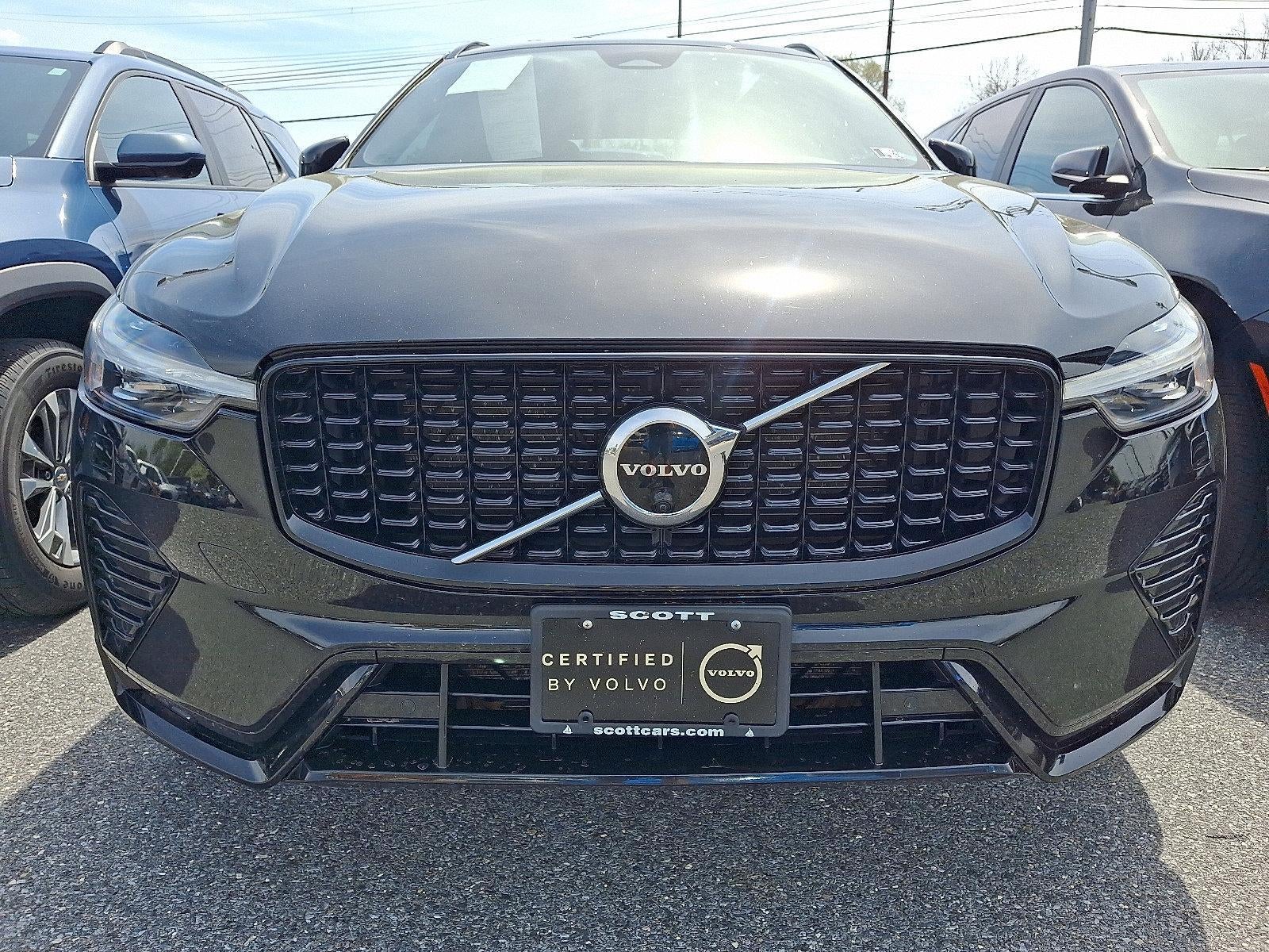 2023 Volvo XC60 B5 Plus Dark Theme