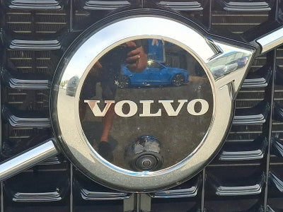 2023 Volvo XC60 B5 Plus Dark Theme