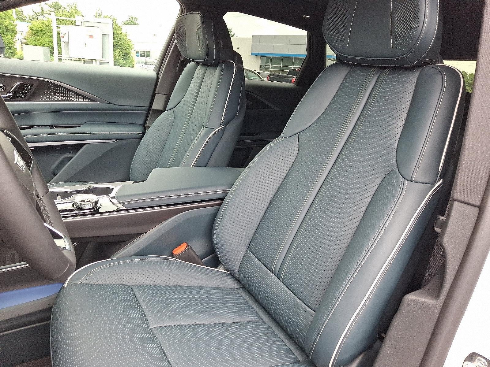 2026 Cadillac LYRIQ 4dr Signature Luxury