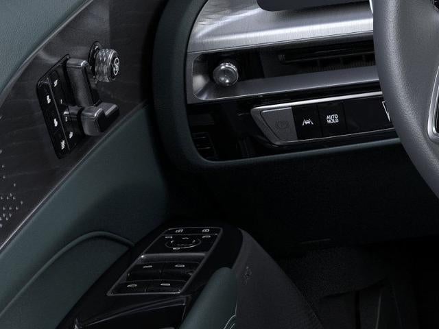 2025 Cadillac LYRIQ 4dr Luxury w/1SE