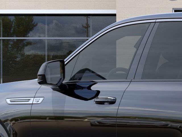 2025 Cadillac ESCALADE IQ AWD Luxury 2