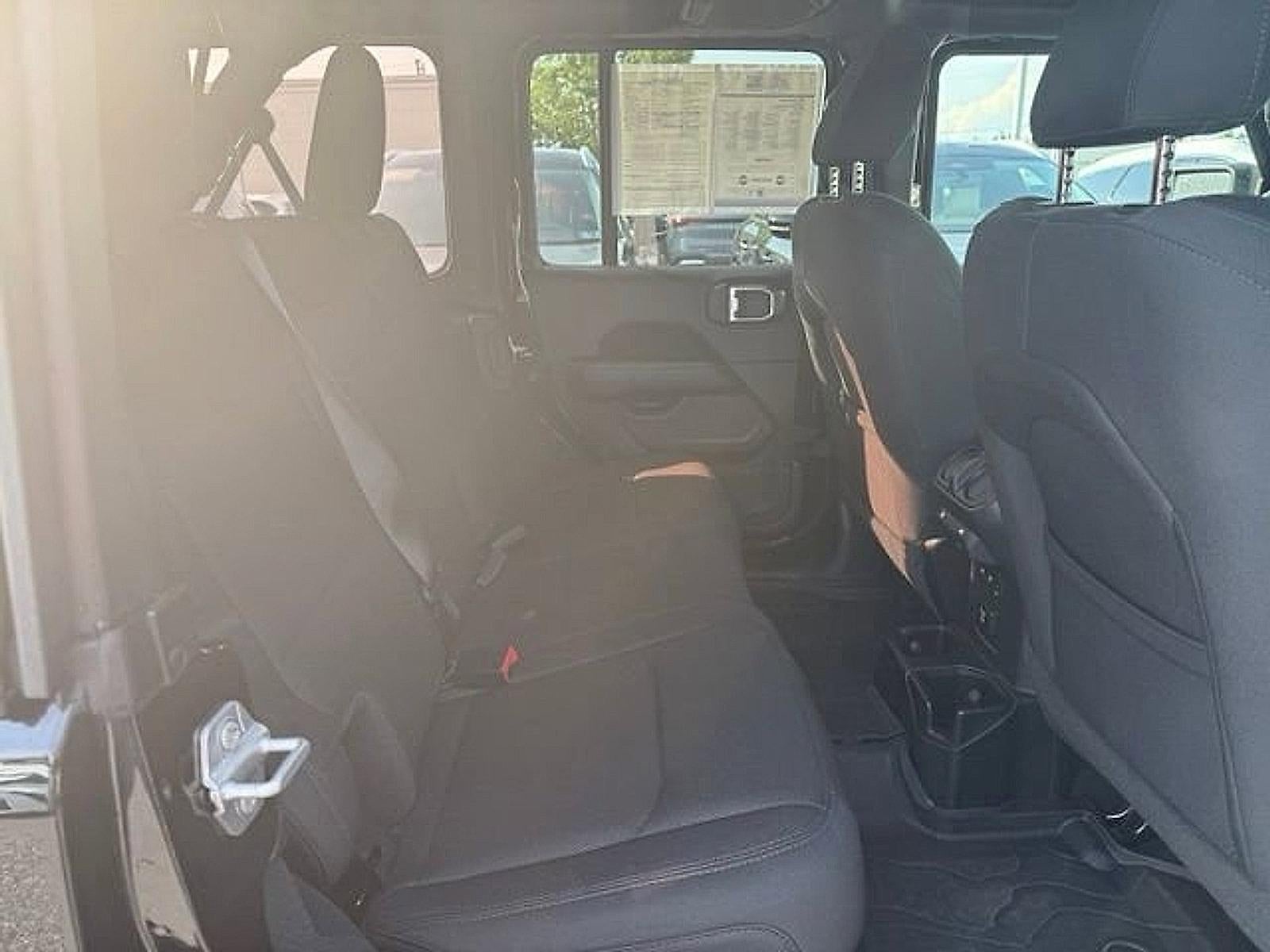 2022 Jeep Wrangler Unlimited Sahara 4x4